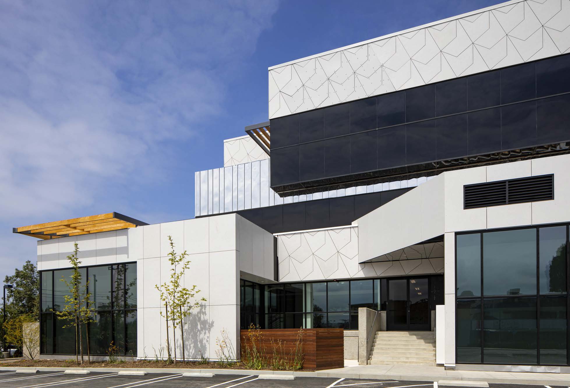 Cladding Corp Swisspearl Carat Marina Business Center - Marina Del Rey, CA