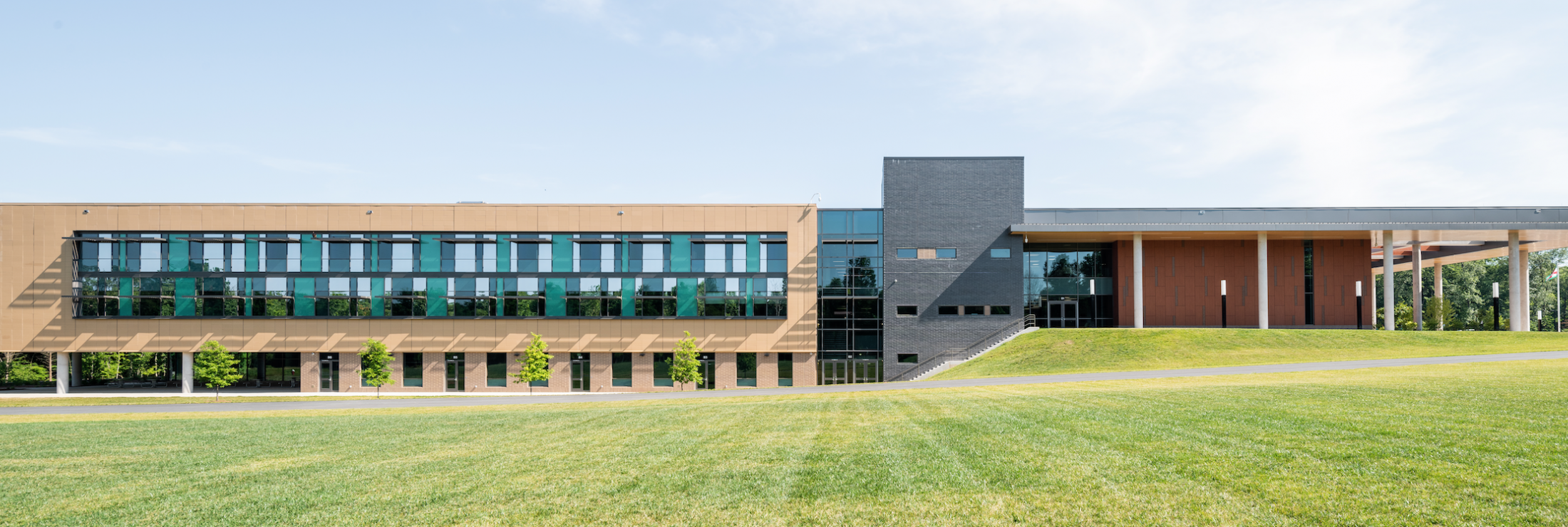 Academies of Loudoun Elevation - Terra5 Terracotta Rainscreen Photo Credit: Brycen Fischer Photography